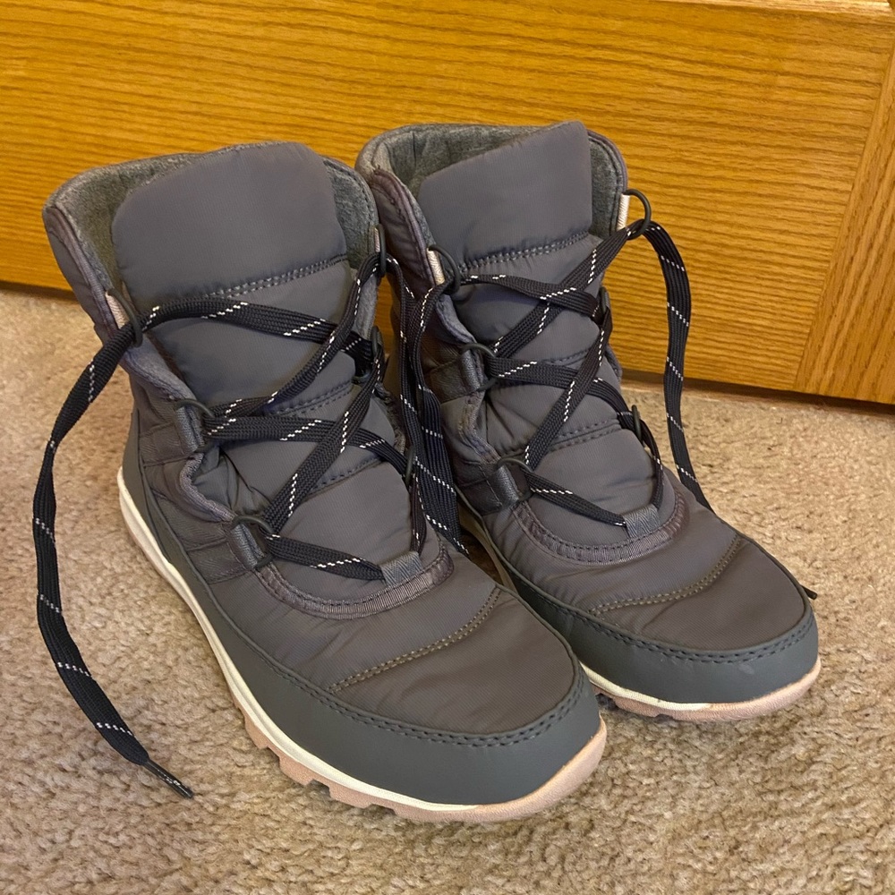 Sorel Whitney Short Lace boots